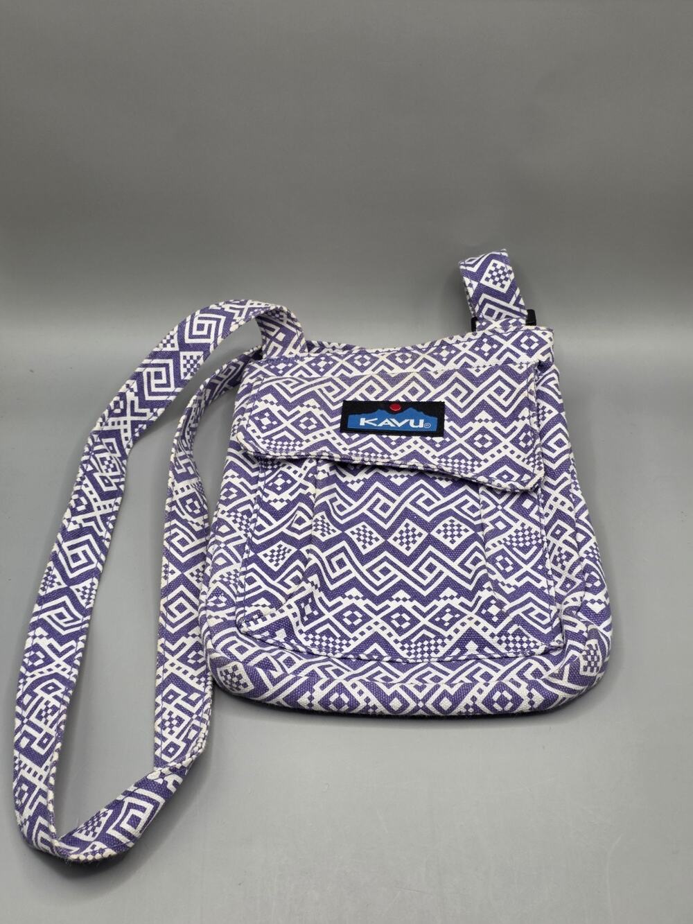 KAVU Keeper Crossbody Bag Purple Quilt Aztec Geometric Print Canvas Purse